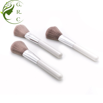 Brosse cosmétique de cheveux synthétiques blancs blush maquillage brosse