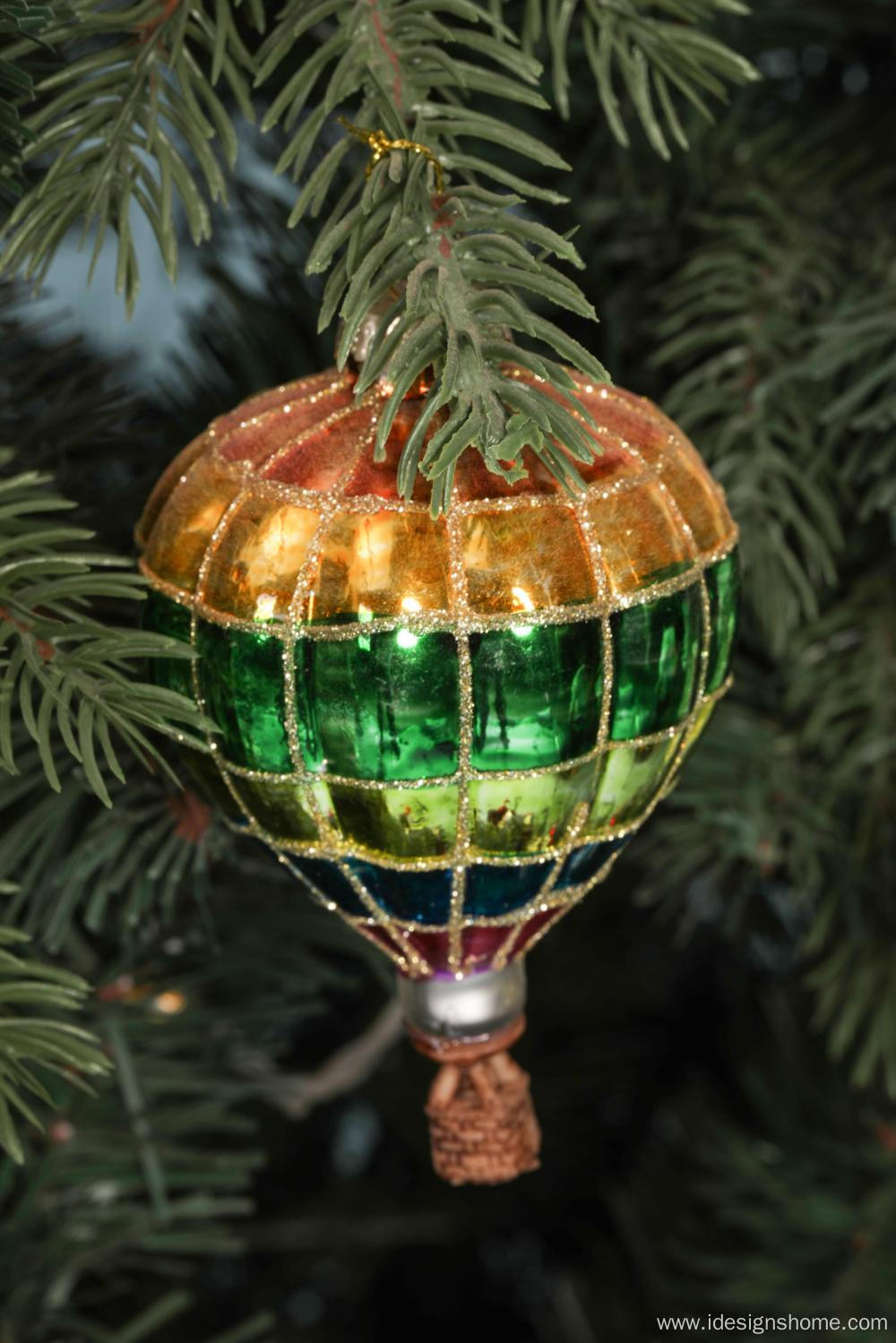 World Travel Themed Christmas Ornament Ⅲ