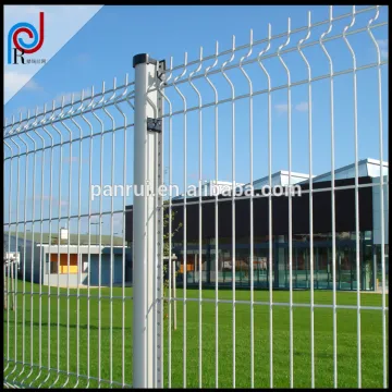 backyard metal fence/house gate designs/curve wire mesh fence(Factory direct )