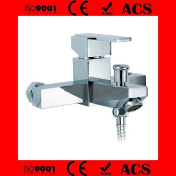 Square bath tub mixed faucet