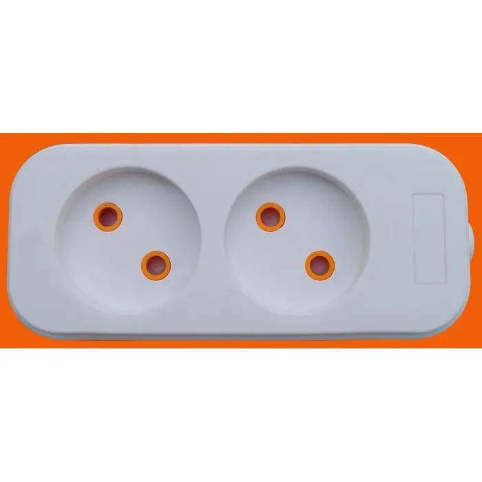 3 Soket dengan Switch Port USB untuk Eropa