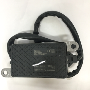 Parti auto autentiche: 5WK97330A Sensore di ossigeno NOX azoto per veicoli da 24 V - BZ A0101531528 / A010 153 15 28