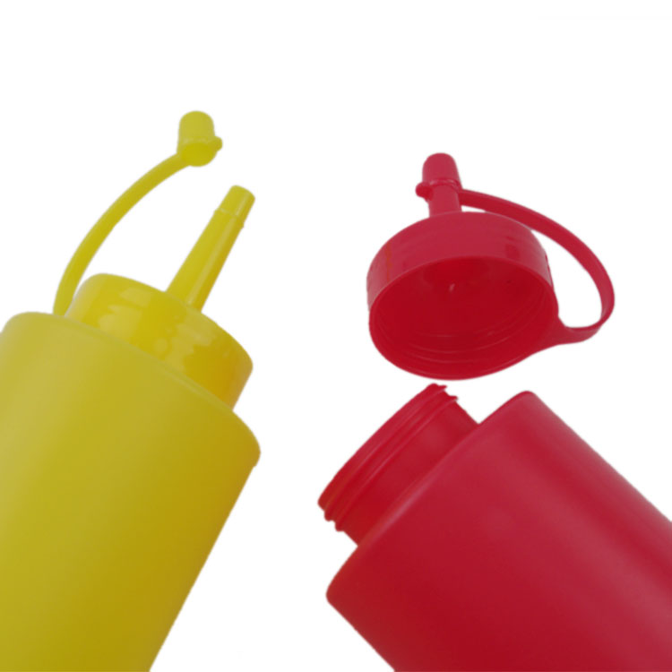 Condiment squeeze bottle