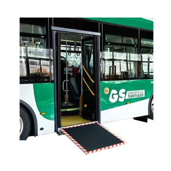 Electric Aluminum Low Floor MiniBus with 350kg Loading Capacity and Wheelchair Ramp
