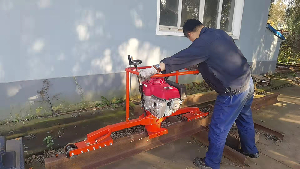 Railway Grinding Machine