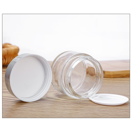 Cosméticos são engarrafados separadamente