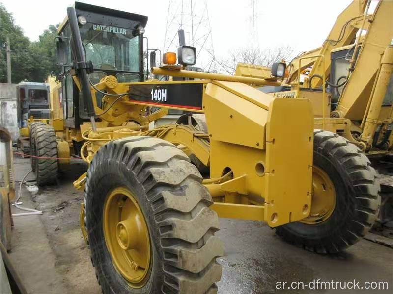 تستخدم معدات البناء CAT 140K Motor Grader