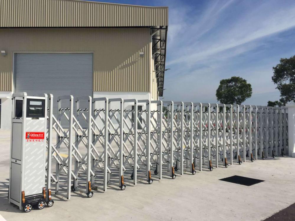 High Quality Electric Trackless Electric Retractable Gate