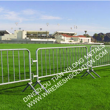 Traffic barrier temporary fence barricade