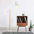 Lampadaires hauts en bois LEDER