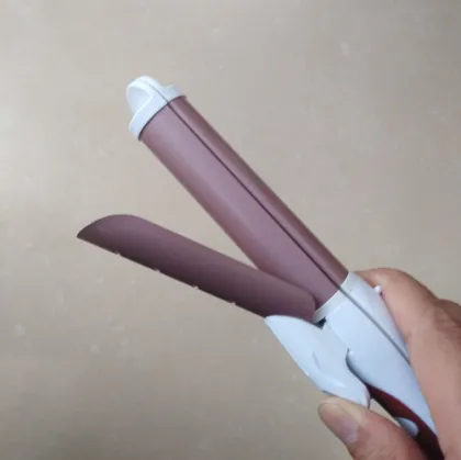 220V OEM Private Label Titanium Hair Iron