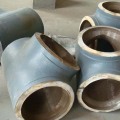 GB Standard Carbon Steel Pipe Welding Reducing Tee