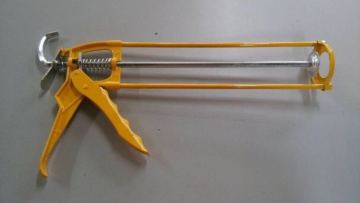 Caulking gun