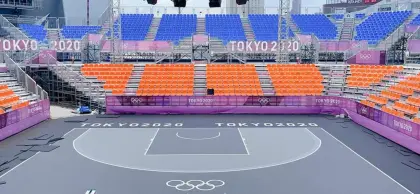 Interlocking court tile for at-home courts sports surface