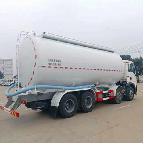 Sinotruk HOWO 40CBM Цементный танк грузовик