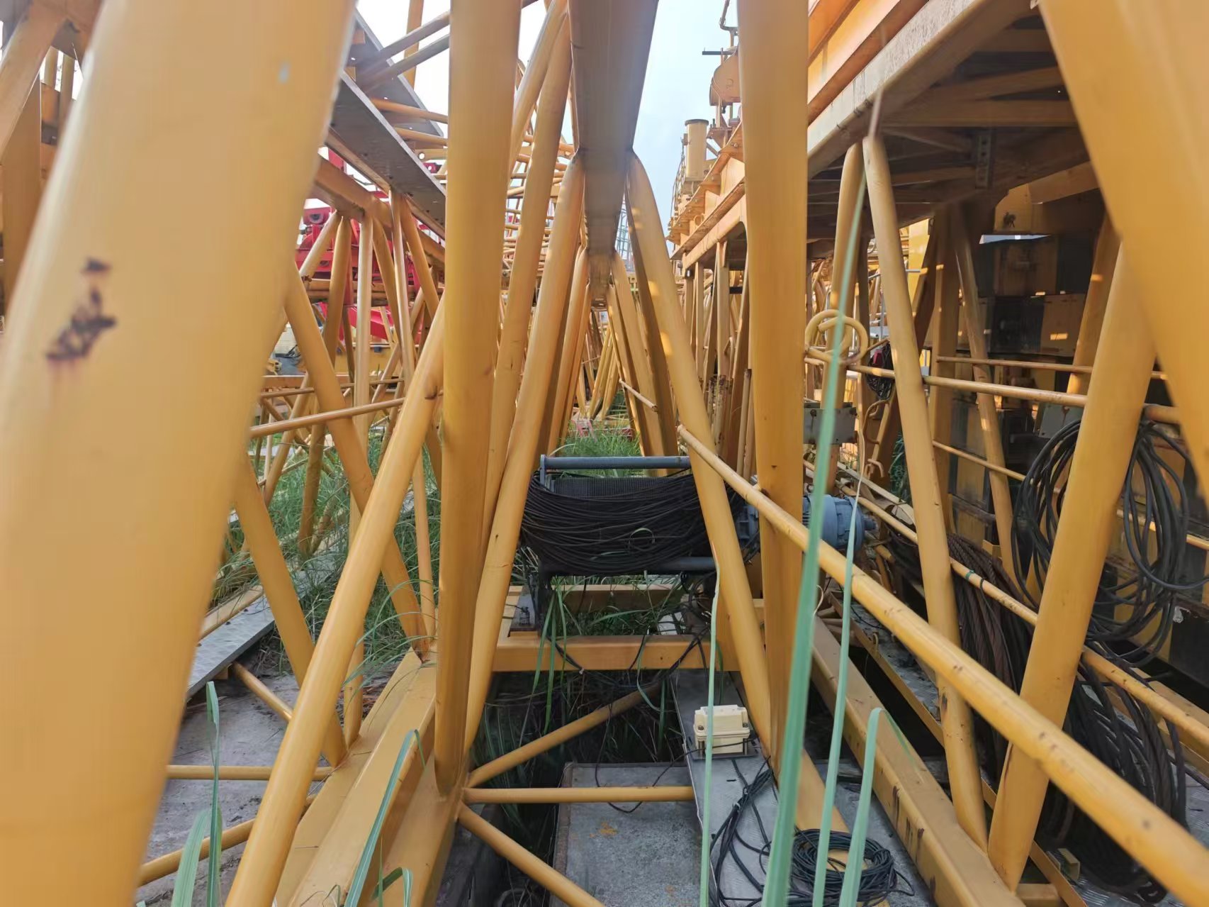xcmg-used-tower-crane-main-jib-photo
