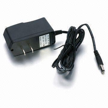 AC/DC Switching Adapter, Available in Operating Temperature of -10 to +40°C