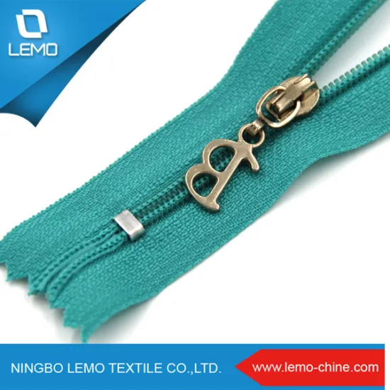 Separating Types Of Canada Nylon Zippers For Bag