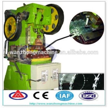 Automatic razor barbed wire making machine