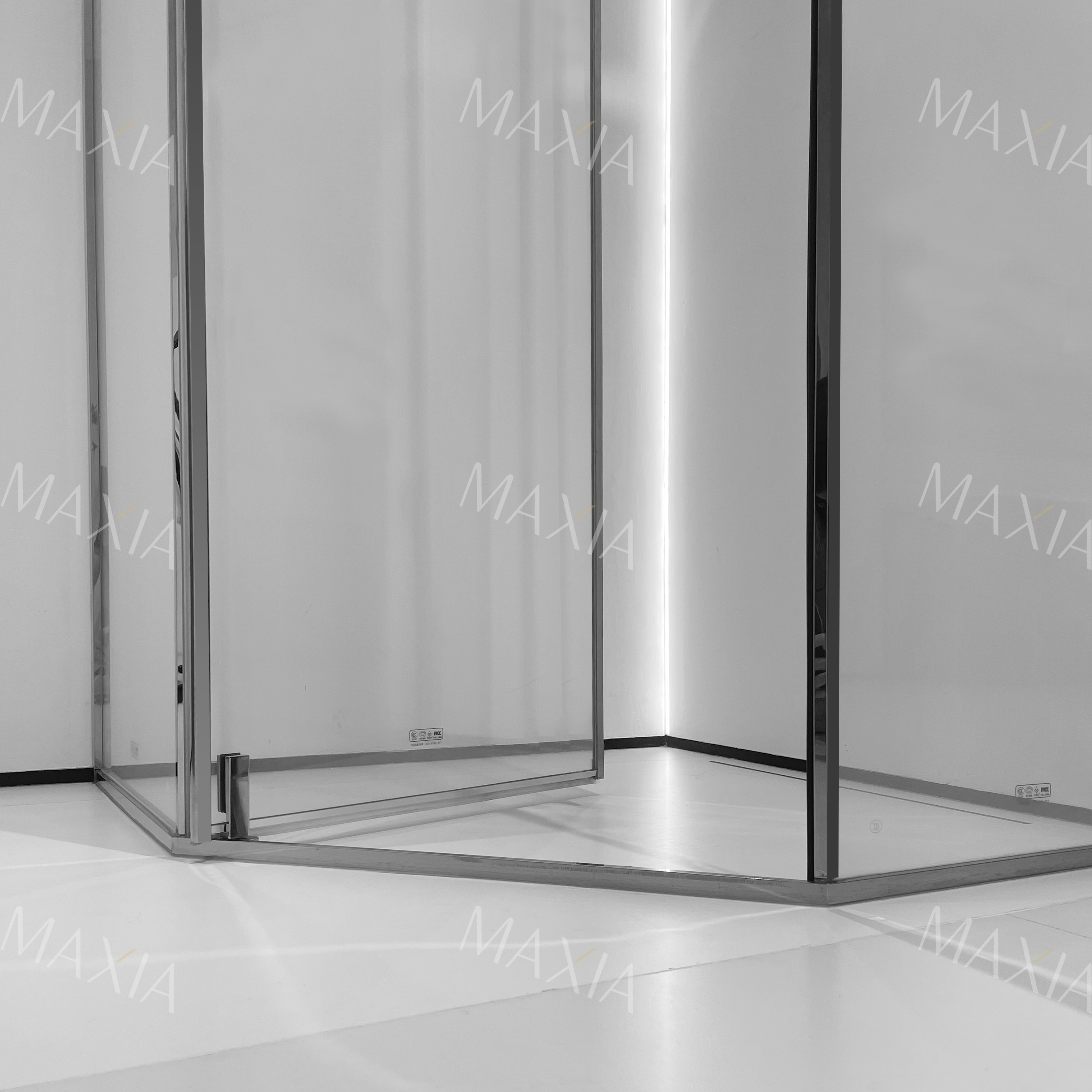 Душевая комната из нержавеющей стали с минималистской душевой комнатой