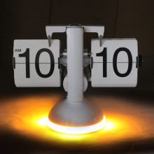 Horloge de flip rétro avec veilleuse à LED