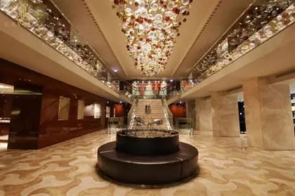 Nordic round glass ball chandelier modern