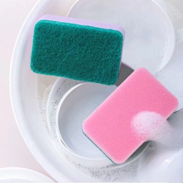 Scrubbing bọt biển không trầy xước trong nhà bếp