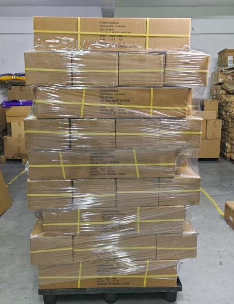 Packed custom gift umbrellas for export