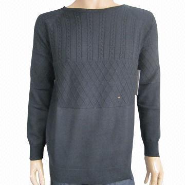 Men's heavy gauge pullover with cable design