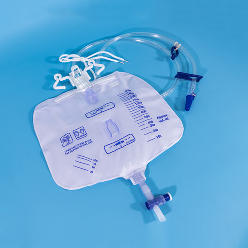 CE ISO ได้รับการรับรอง EO ฆ่าเชื้อ PVC เกรดทางการแพทย์ 2000 มล. ถุงระบายน้ำปัสสาวะแบบใช้แล้วทิ้ง