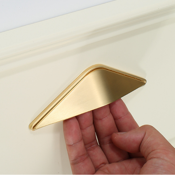 Flush mount furniture handle