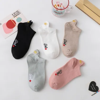 Crown Embroidered Boat Socks Collection