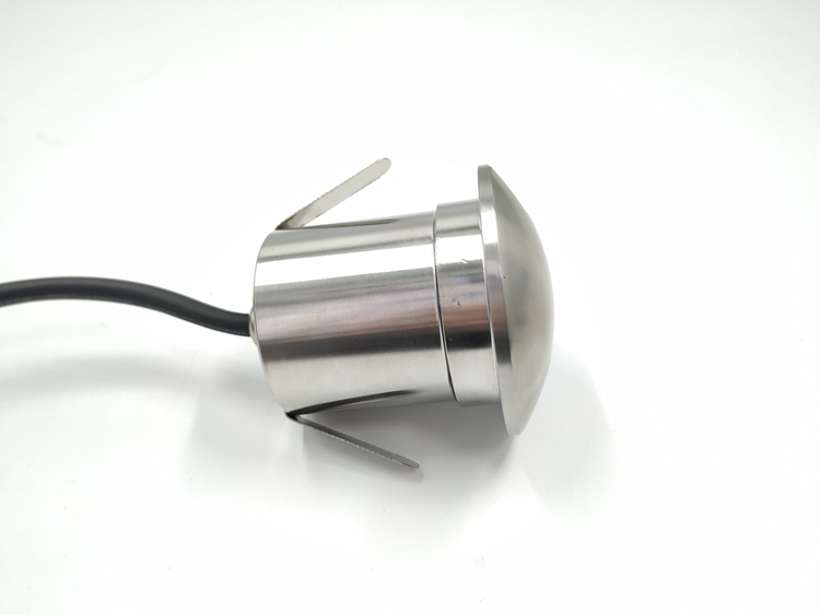 Underwater light with stainless steel housing