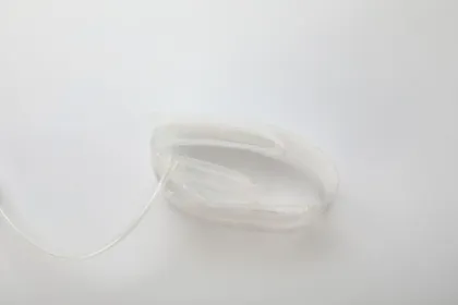 Radial artery compression device for interventional surgery