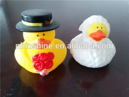 Cute vinyl duck , vinyl toy , PVC bath animal , baby bath toy