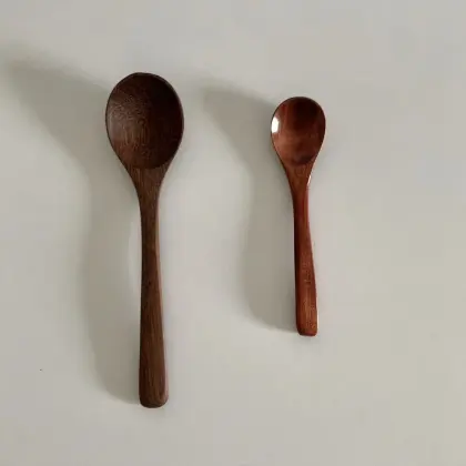 Natural Wood Spoon Set with Gradual Brown Tones
