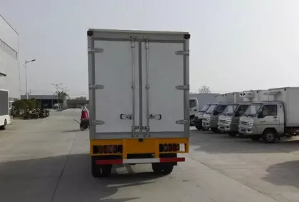 ISUZU 3Ton refrigerator car