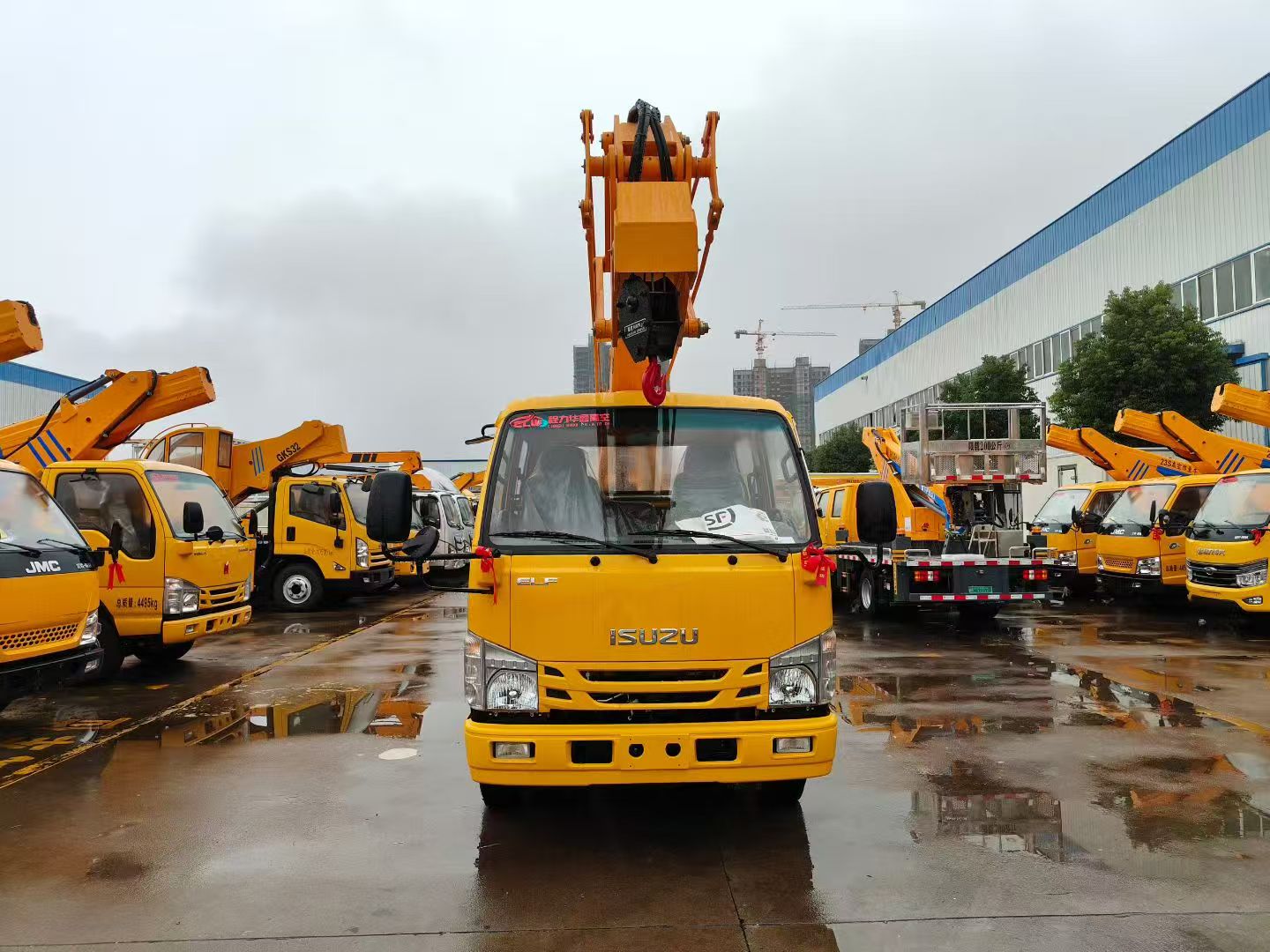 High-Performance Aerial Lift for Vertical Work