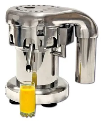 Juice extractor machine for soft fruit and vegetable