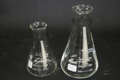 Laboratory glassware measuring cylinder volumetric flask serum bottle