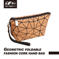 Bolsa de mão dobrável de cortiça com desenho geométrico personalizado