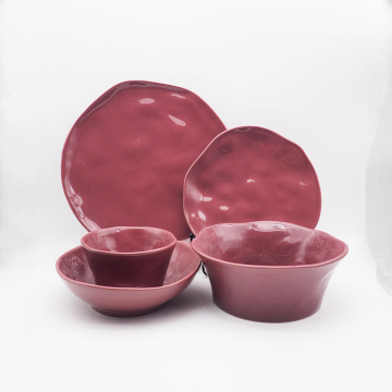 Conjunto de utensílios de utensílios de envidraçamento vermelho de vidro vermelho 20pcs Cerâmica Jogo de Jantar Pratos Pratos de Porcelana Conjunto