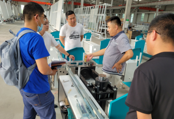 Insulating Glass Processing Automatic Butyl Extruder Machine