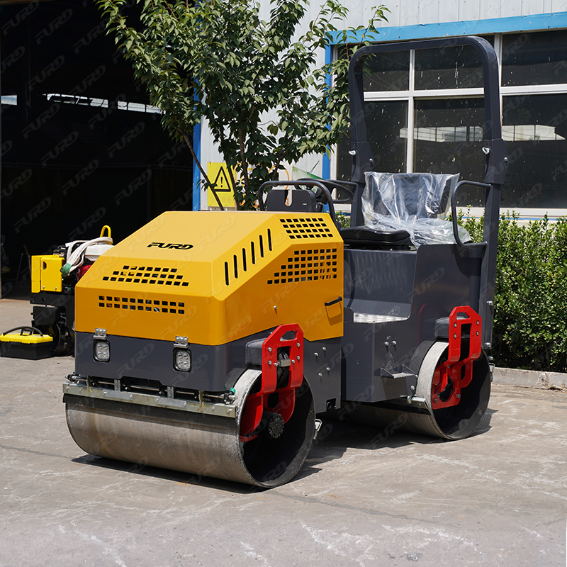 Excellent performance 2.5t double drum asphalt road roller with favorable price