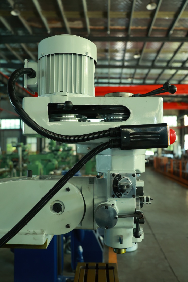 Blue turret milling machines