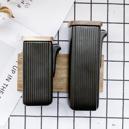 Factory wholesale household ceramic Pots Vinegar Pot Seasoning Oil Bottle