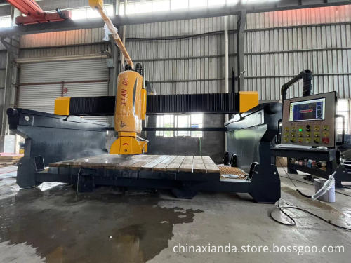 Xianda Machinery 5 Axis Bridge Cutting Machine with Permanent Magnetic Synchronous Motor