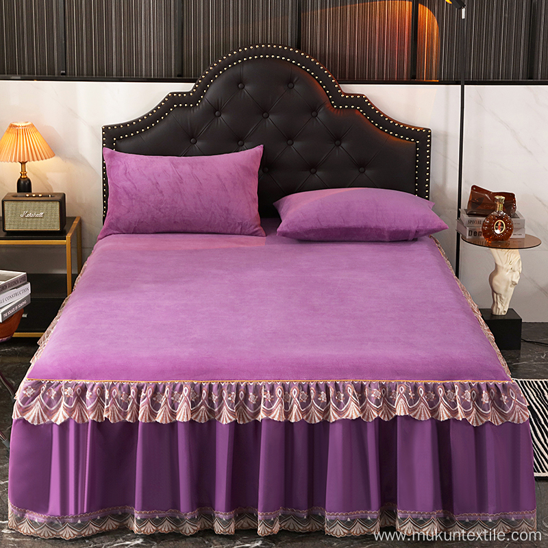 Fleece bedspread with bed skirt 100% polyester