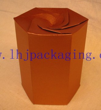 round christmas box