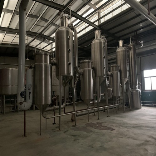 Three-effect natural circulation evaporator